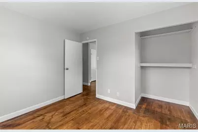 2490 Mullanphy Lane, Florissant, MO 63031 - Photo 17