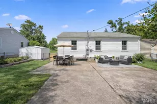 2490 Mullanphy Ln, Florissant, MO 63031 - Photo 29