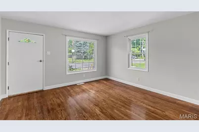 2490 Mullanphy Lane, Florissant, MO 63031 - Photo 3