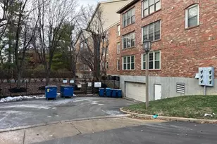 567 Sarah Ln, Creve Coeur, MO 63141 - Photo 7