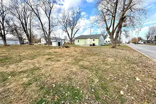201 W Massie St, Palmyra, MO 63461 - Photo 13