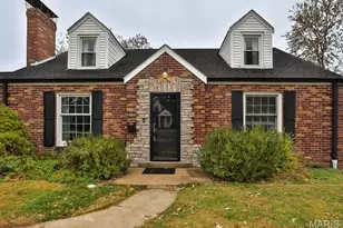 9150 Wayne Dr, Saint Louis, MO 63123 - Photo 3