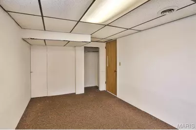 9150 Wayne Drive, Saint Louis, MO 63123 - Photo 27