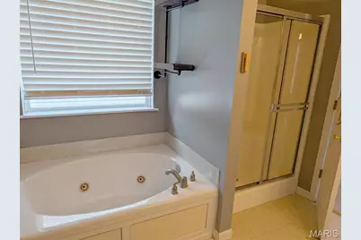 488 Fortress Court, Saint Charles, MO 63303 - Photo 13