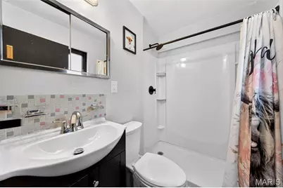 10421 Fourwinds Court, Saint Louis, MO 63114 - Photo 23