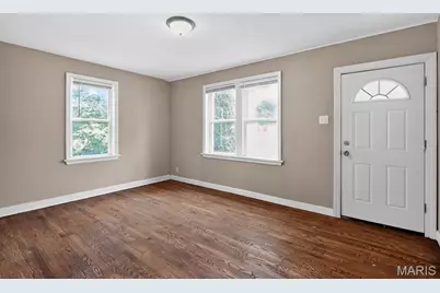 33 S Schlueter Avenue, Saint Louis, MO 63135 - Photo 5