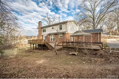 135 Greentrails Drive S, Chesterfield, MO 63017 - Photo 35