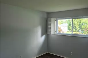 9663 Yorkshire Estates Dr, Crestwood, MO 63126 - Photo 7