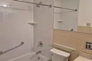 9663 Yorkshire Estates Dr, Crestwood, MO 63126 - Photo 9