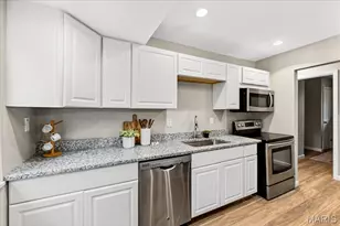 715 Tyson Dr, Florissant, MO 63031 - Photo 7