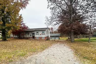 594 Blanche Dr, Saint Charles, MO 63303 - Photo 43