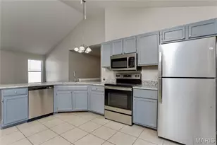 3058 Plum Creek Dr, Saint Peters, MO 63303 - Photo 5