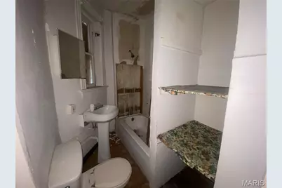 4708 McMillan Avenue, Saint Louis, MO 63108 - Photo 5