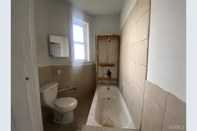 4708 McMillan Avenue, Saint Louis, MO 63108 - Photo 7