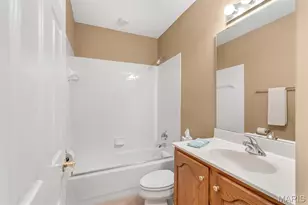 811 Stone Meadow Dr, Chesterfield, MO 63005 - Photo 33