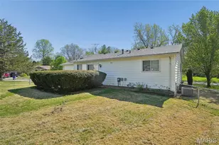 1599 Spangler Dr, Florissant, MO 63031 - Photo 25