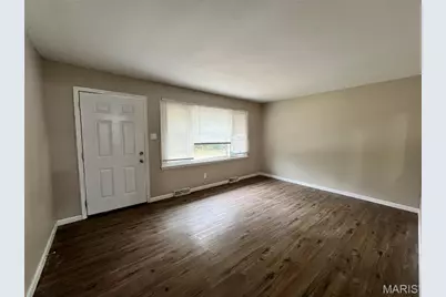 273 Buddie Avenue, Saint Louis, MO 63135 - Photo 5