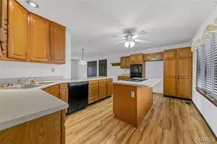 1327 Chatillon Estates Dr, Hazelwood, MO 63042 - Photo 9