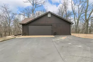 1327 Chatillon Estates Dr, Hazelwood, MO 63042 - Photo 7
