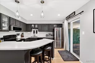 10032 Sakura Dr, Saint Louis, MO 63128 - Photo 7