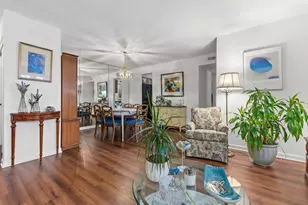 526 Sarah Ln, Creve Coeur, MO 63141 - Photo 5