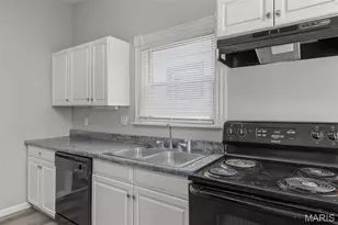 4035 Schiller Pl, Saint Louis, MO 63116 - Photo 7