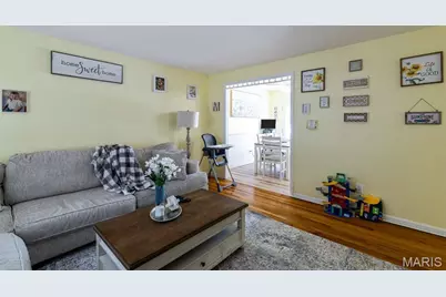 2393 Wesford Drive, Maryland Heights, MO 63043 - Photo 5