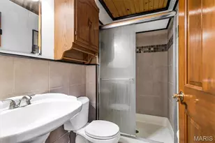 2711 Windford Ct, Oakville, MO 63129 - Photo 17