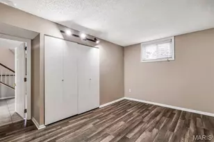 2711 Windford Ct, Oakville, MO 63129 - Photo 19