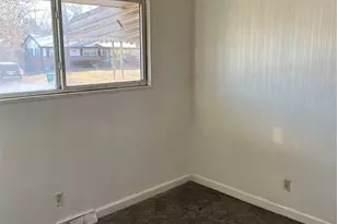 9737 Wendell Dr, Saint Louis, MO 63136 - Photo 13