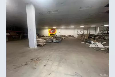 9279 Hallsferry Road, Jennings, MO 63136 - Photo 9