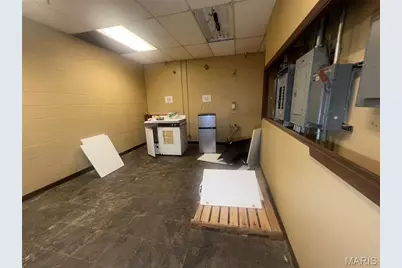 9279 Hallsferry Road, Jennings, MO 63136 - Photo 15