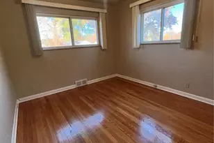 7424 Anrose Dr, University City, MO 63130 - Photo 7