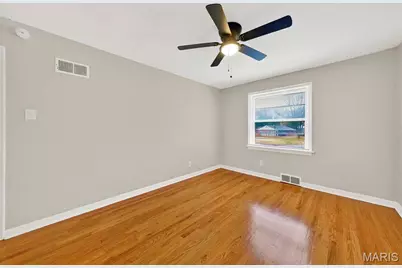 9279 Dell Court, Bellefontaine Neighbors, MO 63137 - Photo 21