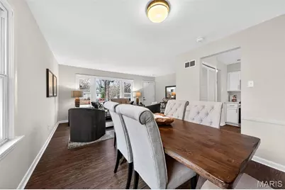 127 Ivy Court, Ballwin, MO 63011 - Photo 7