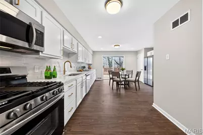 127 Ivy Court, Ballwin, MO 63011 - Photo 9