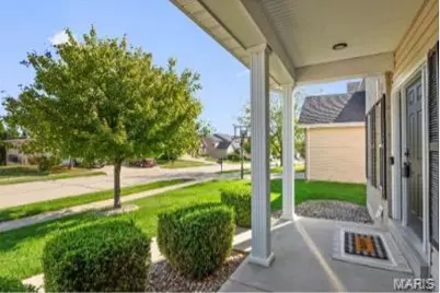 1092 Pierpoint Lane, Saint Charles, MO 63303 - Photo 3