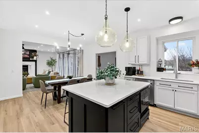 82 N Hillview Drive, Saint Peters, MO 63376 - Photo 51