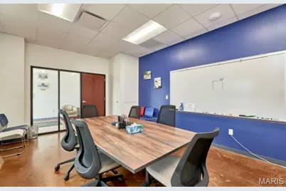 305 Parkway Industrial Drive, Lake Saint Louis, MO 63367 - Photo 9