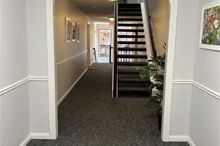 698 Trailcrest Ct, Kirkwood, MO 63122 - Photo 9