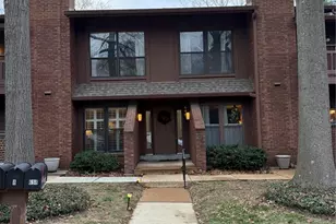 698 Trailcrest Ct, Kirkwood, MO 63122 - Photo 1