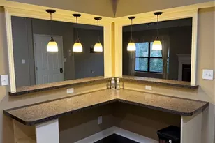 698 Trailcrest Ct, Kirkwood, MO 63122 - Photo 5