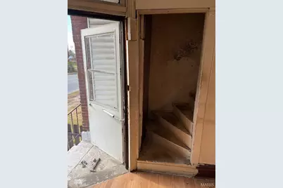 2111 E College Avenue, Saint Louis, MO 63107 - Photo 7