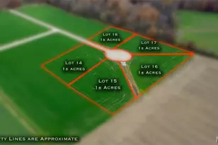 325 Bertha E Dumey Dr, Fenton, MO 63736 - Photo 1