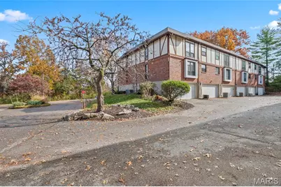 1026 Kehrs Mill Road #4, Ballwin, MO 63011 - Photo 5