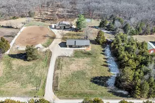 424 Wild Turkey Ln, Robertsville, MO 63072 - Photo 3