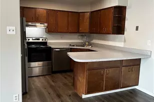 7609 Hazelcrest Dr, Hazelwood, MO 63042 - Photo 5