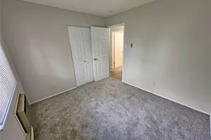 7609 Hazelcrest Dr, Hazelwood, MO 63042 - Photo 13