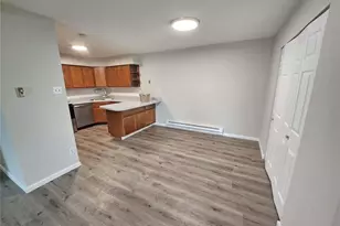 7609 Hazelcrest Dr, Hazelwood, MO 63042 - Photo 3