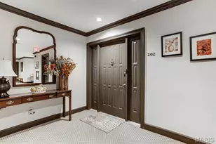 303 N Meramec Ave, Clayton, MO 63105 - Photo 51